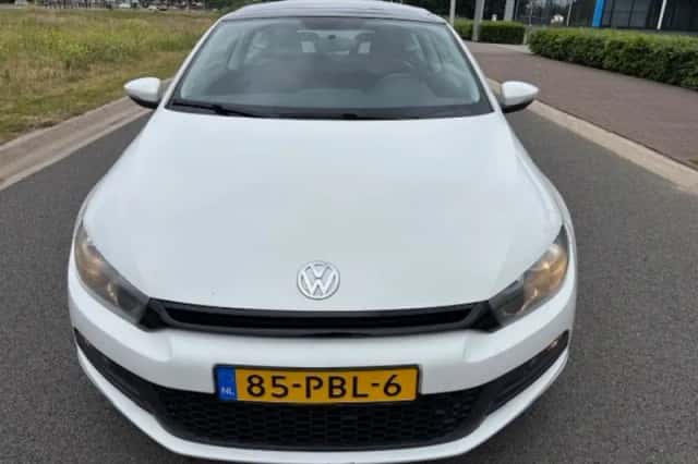 Volkswagen SCIROCCO (2011) thumbnail 4