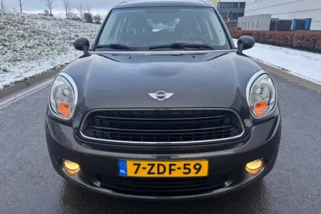 MINI Countryman (2014) thumbnail 2