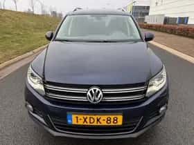Volkswagen Tiguan (2014) thumbnail 2