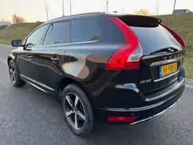 Volvo XC60 (2015) thumbnail 5