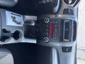 Kia Sorento (2010) thumbnail 11