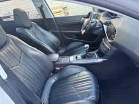 Peugeot 308 (2014) thumbnail 17