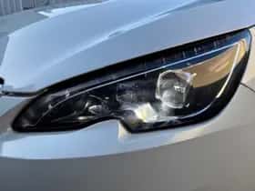 Peugeot 308 (2014) thumbnail 9