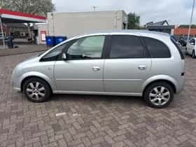 Opel Meriva (2009) thumbnail 4
