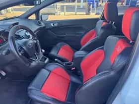 Ford Fiesta (2015) thumbnail 13