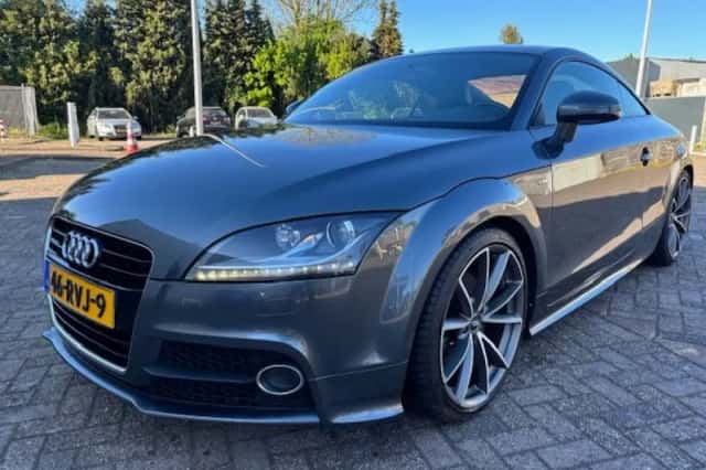 Audi TT (2011) thumbnail 1