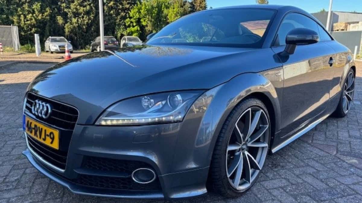 Audi TT (2011) — foto 1