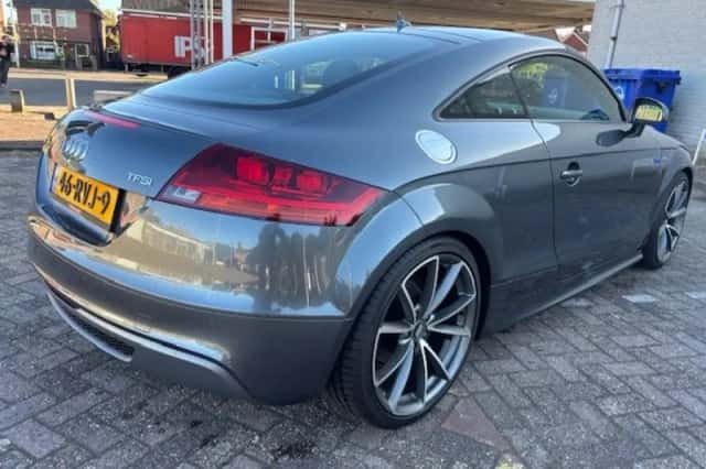 Audi TT (2011) thumbnail 5