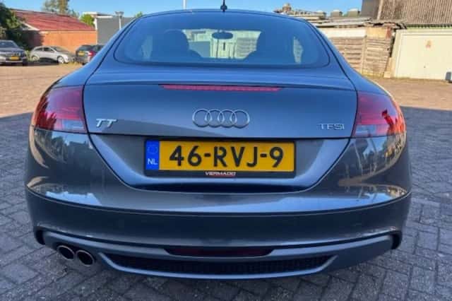 Audi TT (2011) thumbnail 6