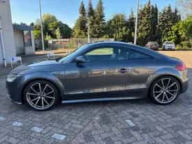 Audi TT (2011) thumbnail 10