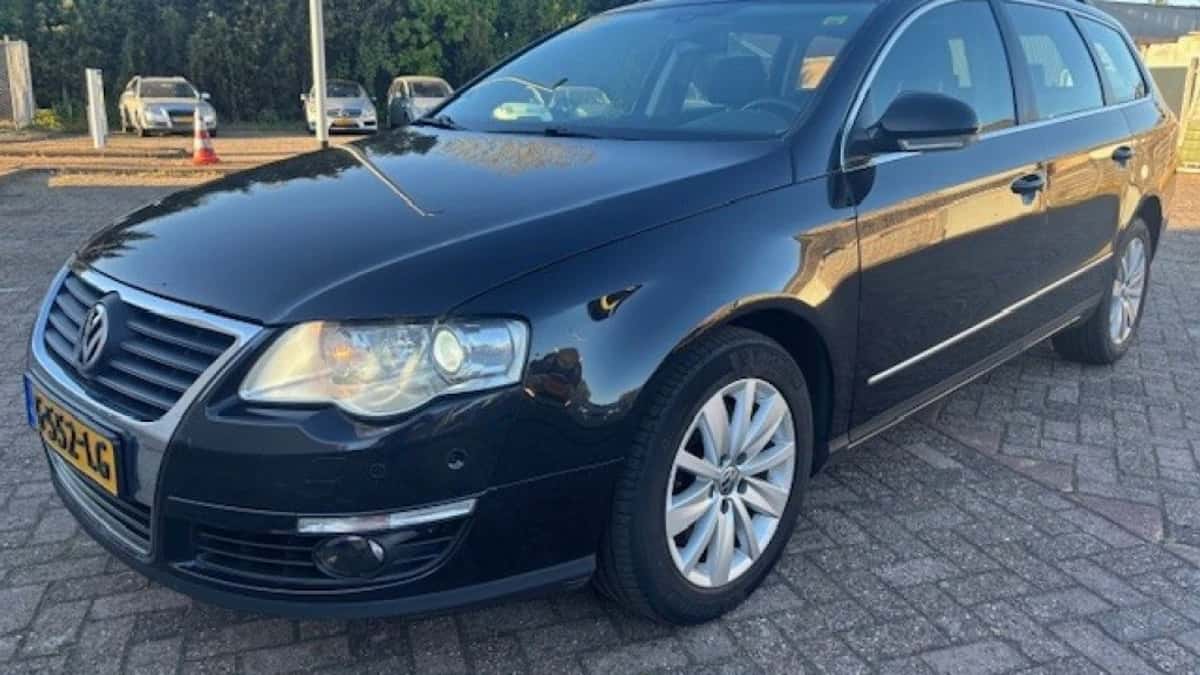 Volkswagen Passat (2009) — foto 1