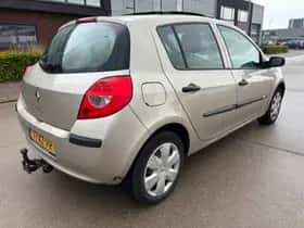 Renault Clio (2007) thumbnail 5