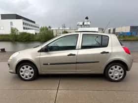 Renault Clio (2007) thumbnail 8