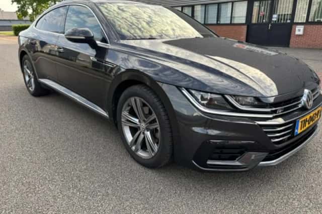 Volkswagen Arteon (2018) thumbnail 1