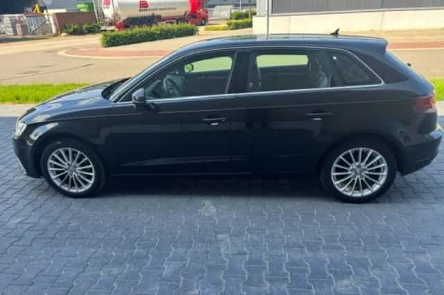 Audi A3 (2015) thumbnail 6