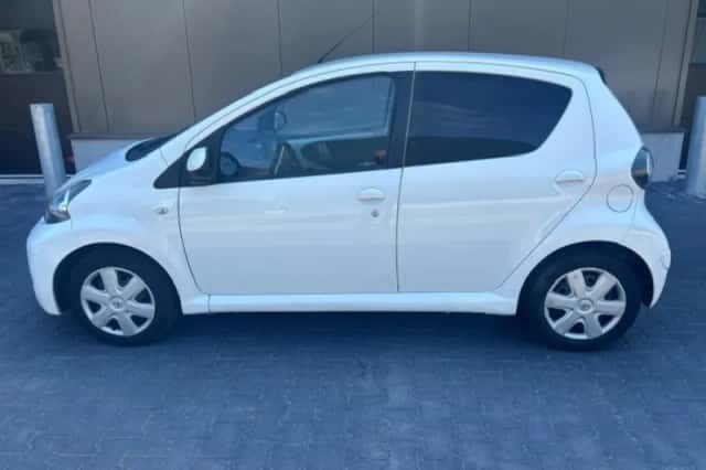 Toyota Aygo (2013) thumbnail 5