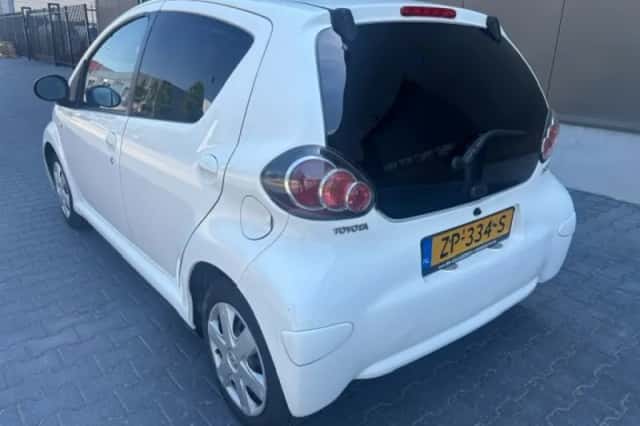 Toyota Aygo (2013) thumbnail 6