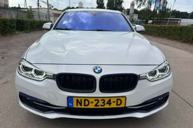 BMW 3-Serie (2016) thumbnail 2