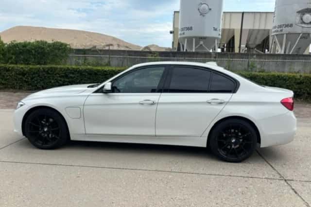 BMW 3-Serie (2016) thumbnail 4