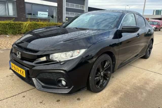 Honda Civic (2018) thumbnail 5