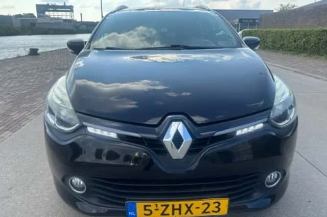 Renault Clio (2015) thumbnail 2