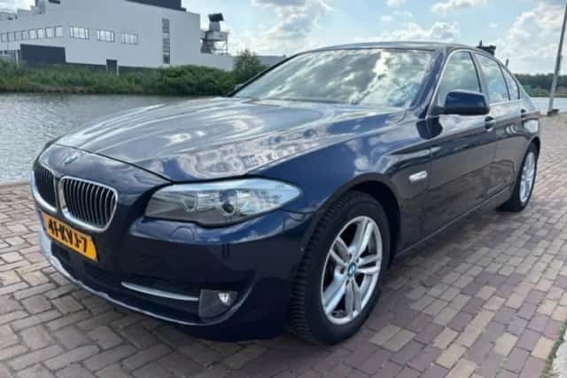 BMW 5-Serie (2010) thumbnail 3
