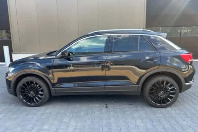 Volkswagen T-Roc (2018) thumbnail 4
