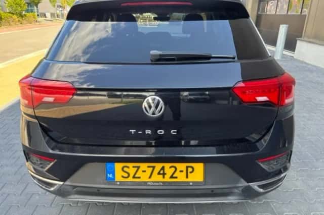 Volkswagen T-Roc (2018) thumbnail 6