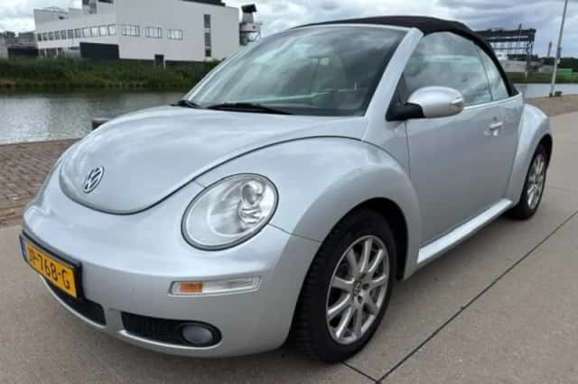 Volkswagen NEW BEETLE (2006) thumbnail 1