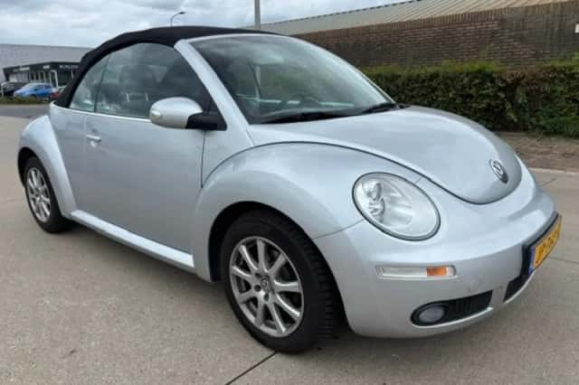 Volkswagen NEW BEETLE (2006) thumbnail 4