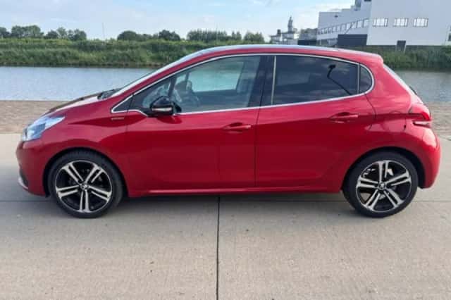 Peugeot 208 (2019) thumbnail 4