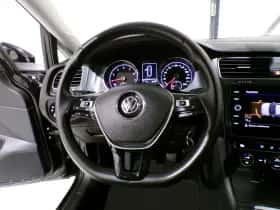 Volkswagen Golf (2017) thumbnail 11