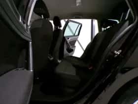Volkswagen Golf (2017) thumbnail 21
