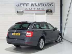 Škoda Octavia (2019) thumbnail 7
