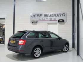 Škoda Octavia (2019) thumbnail 8