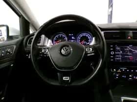 Volkswagen Golf (2017) thumbnail 14