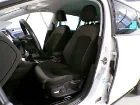 Volkswagen Golf (2017) thumbnail 24
