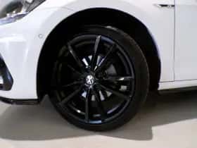 Volkswagen Golf (2017) thumbnail 5
