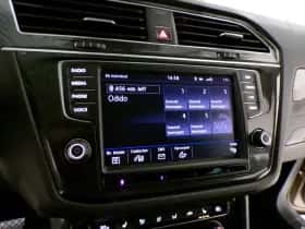 Volkswagen Tiguan (2017) thumbnail 23