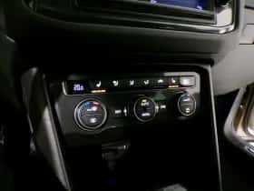 Volkswagen Tiguan (2017) thumbnail 24