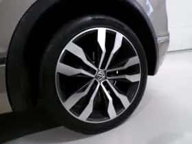 Volkswagen Tiguan (2017) thumbnail 32