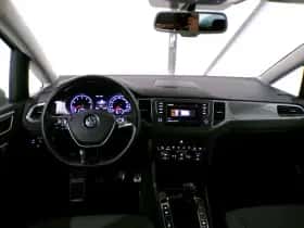 Volkswagen Golf (2016) thumbnail 11