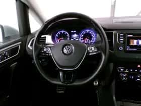 Volkswagen Golf (2016) thumbnail 12