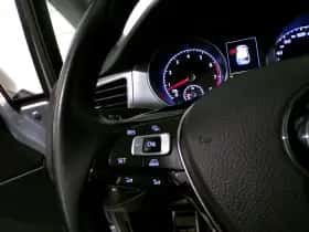 Volkswagen Golf (2016) thumbnail 15