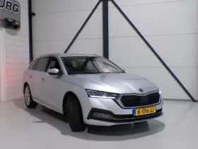 Škoda Octavia (2021) thumbnail 3