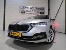 Škoda Octavia (2021) thumbnail 4