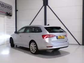 Škoda Octavia (2021) thumbnail 8