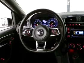 Volkswagen Polo (2015) thumbnail 13