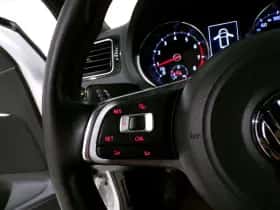 Volkswagen Polo (2015) thumbnail 14