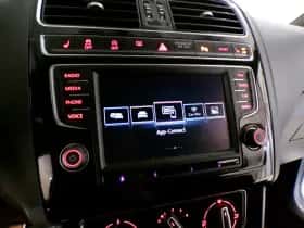 Volkswagen Polo (2015) thumbnail 20